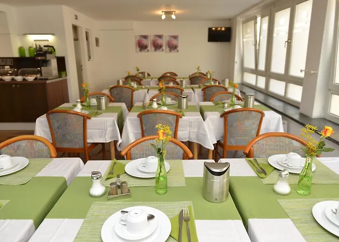 Crown Hotel