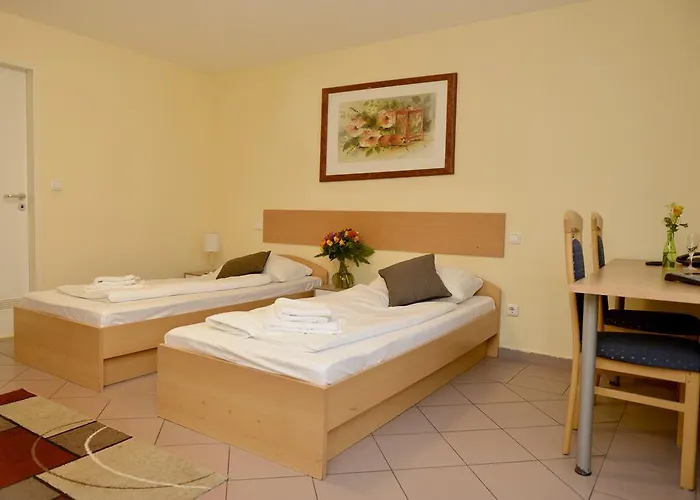 Crown Hotel