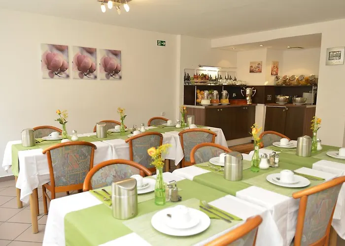 Crown Hotel